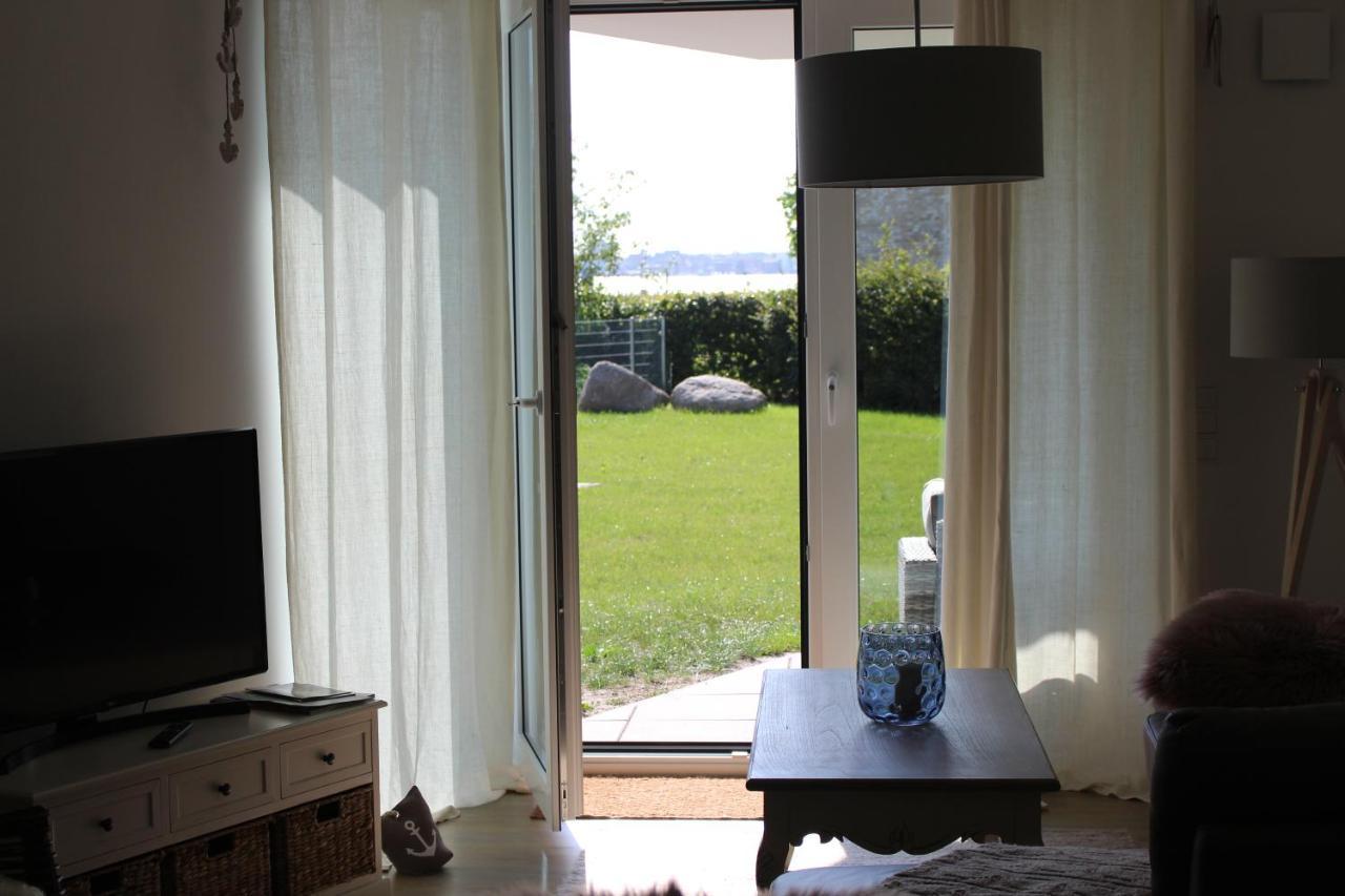 Rosmarin-Am-Sund Appartement Altefähr Buitenkant foto